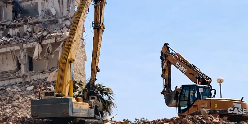 Proyecto de demolición edificio 5 plantas Cala Flores