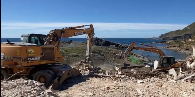 Proyecto de demolición edificio 5 plantas Cala Flores