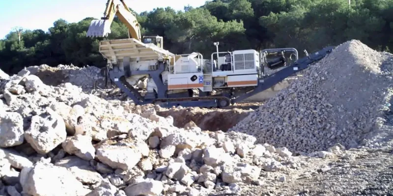 Proyecto de planta móvil de machaqueo y trituración
